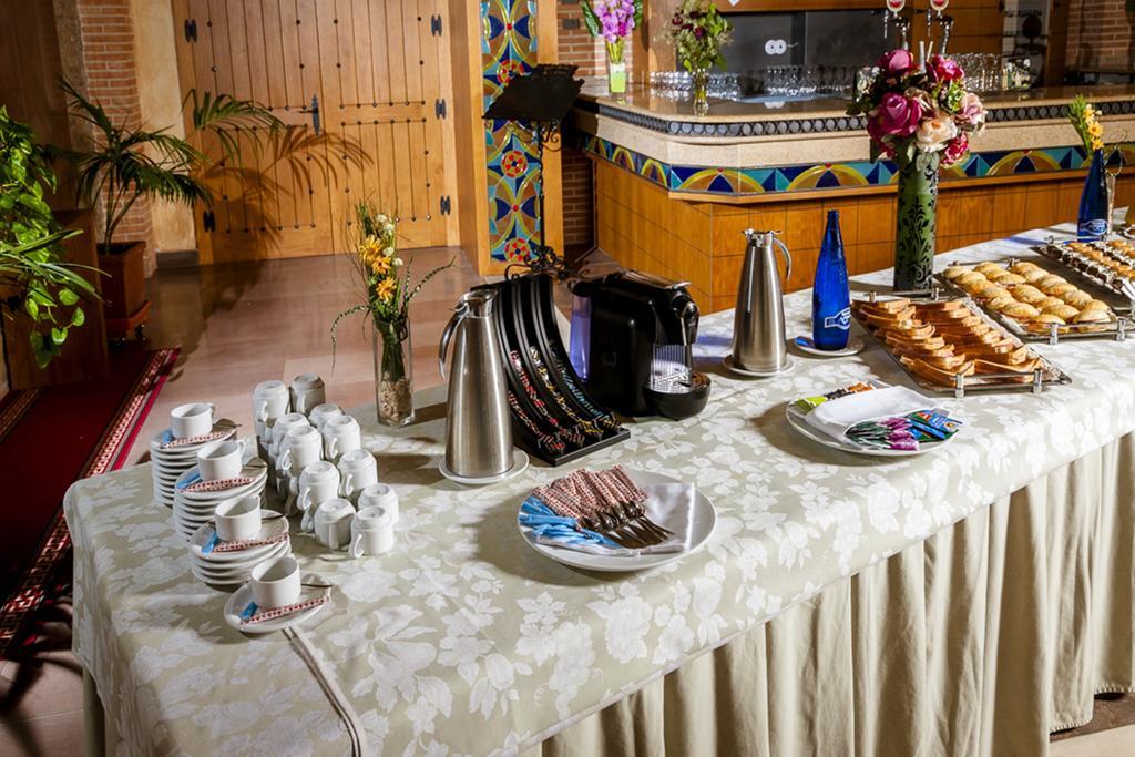 Hotel Comendador Каранке Екстериор снимка