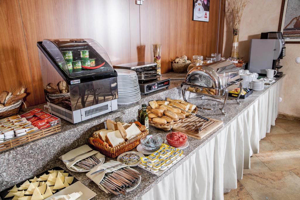 Hotel Comendador Каранке Екстериор снимка